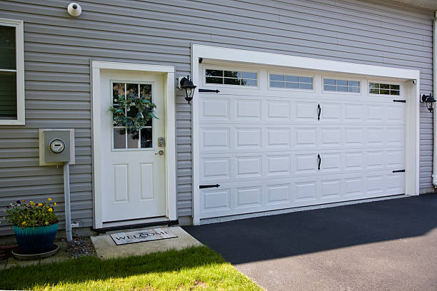 24/7 Emergency Garage Door Panel Replacement experts in Monroe County County, PA